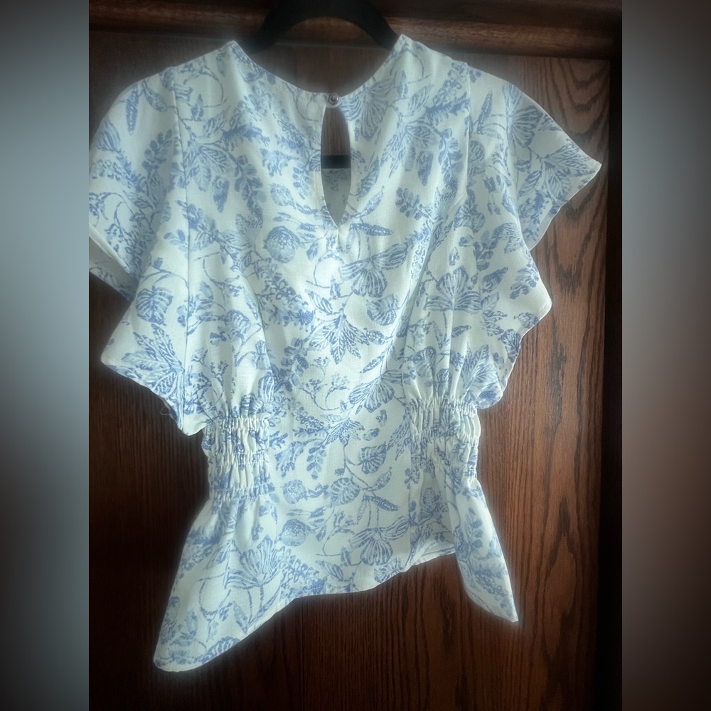 Kori Blue and White Floral Blouse - new with out  tag - Picture 2 of 5